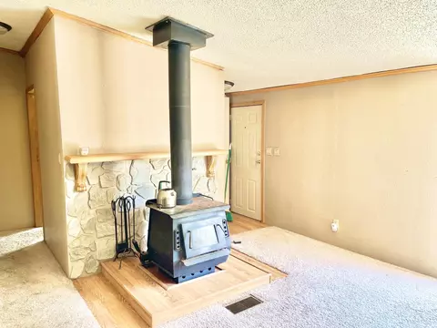 13830 Riverside Dr, Constantine, MI 49042 photo 5
