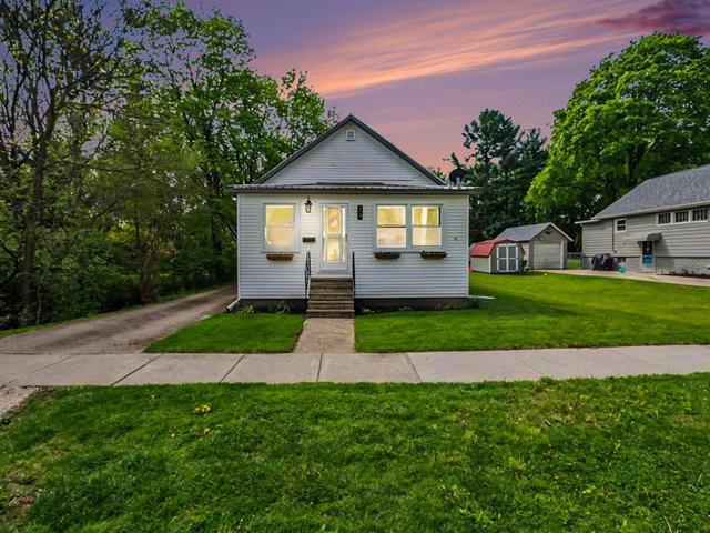 78 Westwood St, Hillsdale, MI 49242