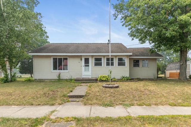 156 Stearns St, Barryton, MI 49305