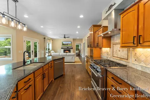Kitchen - 3745 Beeman Rd, Williamston, MI 48895 photo 4 of 9