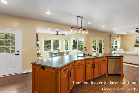 Kitchen - 3745 Beeman Rd, Williamston, MI 48895 photo 5 of 9