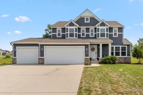 2929 E Morgan Trl NE, Rockford, MI 49341
