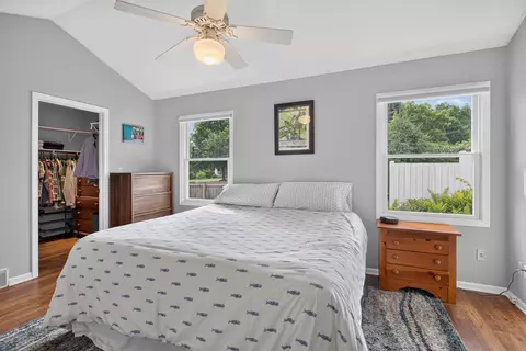 Bedroom - 2339 Vandemere Rd, Jackson, MI 49201 photo 5 of 9