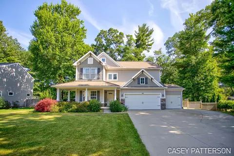 14415 Manor Rd, Grand Haven, MI 49417