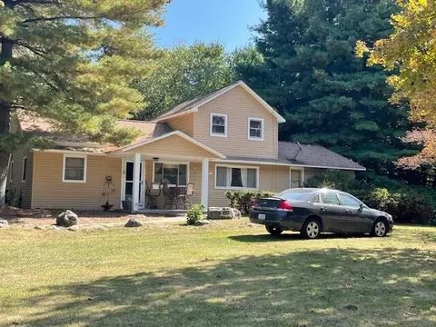 10572 Plank Rd, Milan, MI 48160