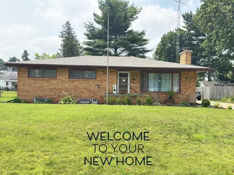 426 Eloise Dr, Benton Harbor, MI 49022