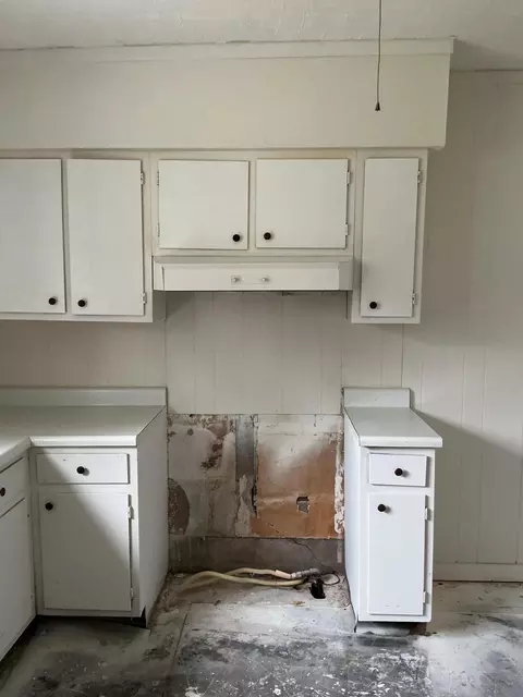 Kitchen - 143 Monroe St, Springport, MI 49284 photo 2 of 2