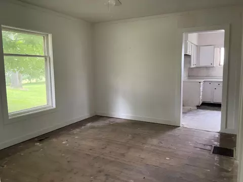 Living - 143 Monroe St, Springport, MI 49284 photo 1 of 2