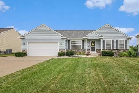 7111 Cornerstone Dr SE, Caledonia, MI 49316
