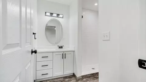 Bath - 14400 Van Syckle Rd, Gregory, MI 48137 photo 2 of 4
