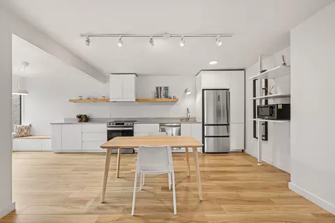 2104 Pauline Blvd #205, Ann Arbor, MI 48103