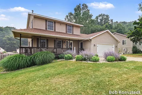 4507 Rolling Ridge Dr, Caledonia, MI 49316