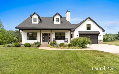 2281 N Green Creek Rd, Muskegon, MI 49445