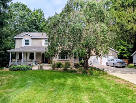 13369 Forest Park Dr, Grand Haven, MI 49417