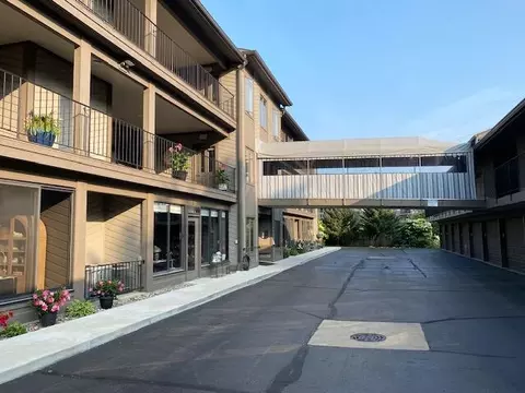 3 Hiawatha Cove Trl #2, Battle Creek, MI 49015