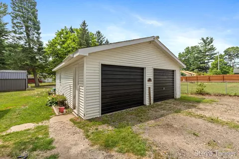 Other - 117 W Pine St, Edmore, MI 48829 photo 4 of 6