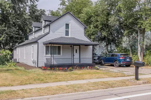 173 E State St, Montrose, MI 48457