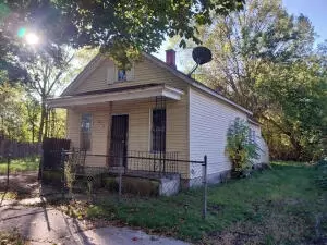 1810 Carroll St, Saginaw, MI 48601