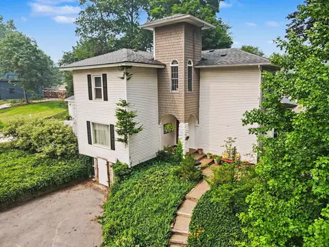 312 E 16th St, Holland, MI 49423
