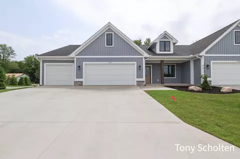 5133 Blendon Meadow Cir #26, Hudsonville, MI 49426