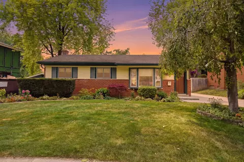615 Elizabeth St, Rochester, MI 48307