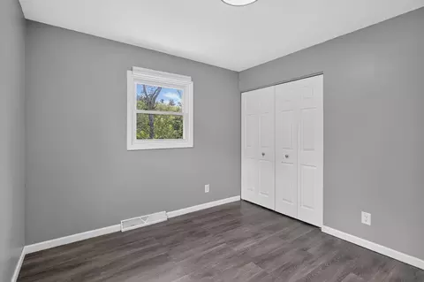Bedroom - 1617 Duguid Rd, Jackson, MI 49203 photo 3 of 10