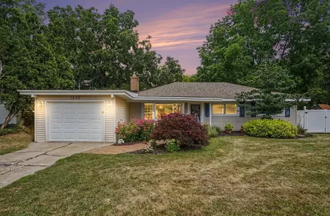 1696 Burke Ave NE, Grand Rapids, MI 49505