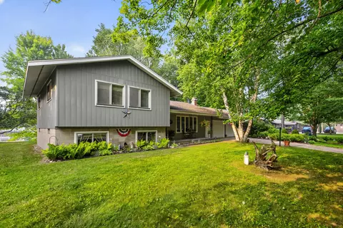 20210 Maple Dr, Reed City, MI 49677