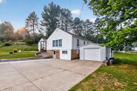 226 W Church Ave, Reed City, MI 49677