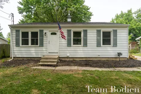 5526 Bedford St, Portage, MI 49002
