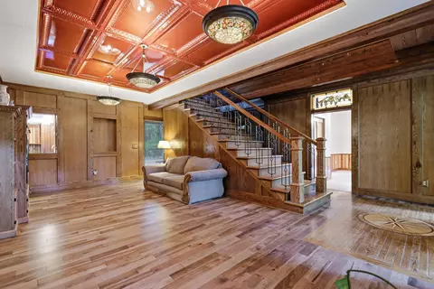 Entry Way - 198 Mill, Blanchard, MI 49310 photo 4 of 15