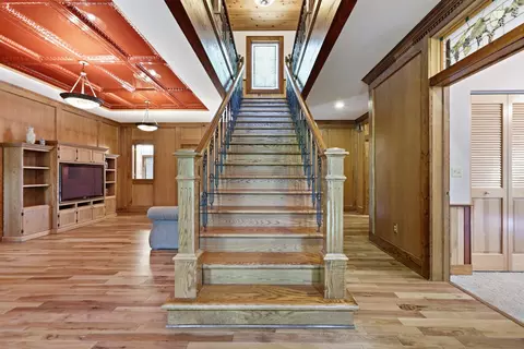 Entry Way - 198 Mill, Blanchard, MI 49310 photo 6 of 15