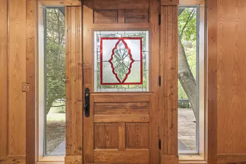 Entry Way - 198 Mill, Blanchard, MI 49310 photo 2 of 15