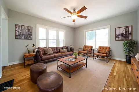 2402 Lamar Ave SW, Wyoming, MI 49519