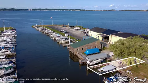 332 Cihak St, Muskegon, MI 49445
