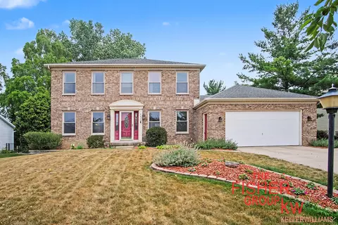 5434 Discovery Dr SE, Kentwood, MI 49508