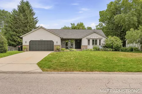 7070 Rolling Hills Dr, Hudsonville, MI 49426
