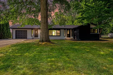 220 Pennbrook Trl, Battle Creek, MI 49017