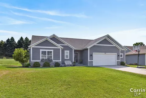 1520 Shenandoah Dr, Zeeland, MI 49464