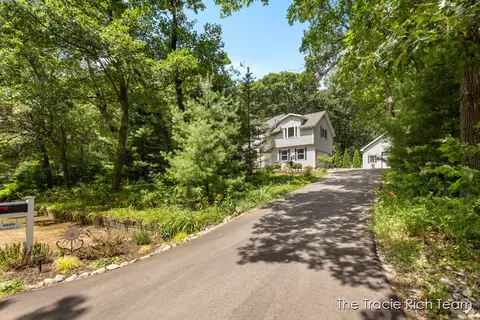 4669 Wood Valley Ct NE, Rockford, MI 49341