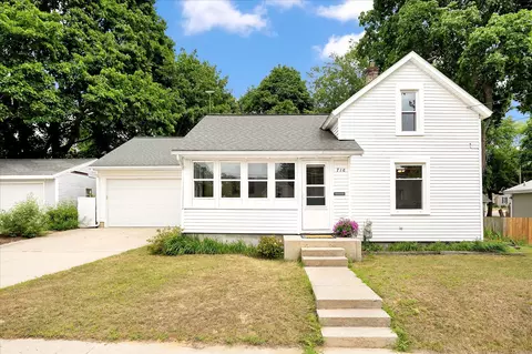 Exterior - 716 Pleasant St, Belding, MI 48809 photo 2 of 11