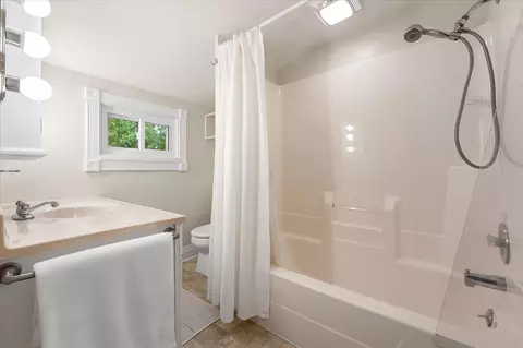 Bath - 716 Pleasant St, Belding, MI 48809 photo 1 of 4