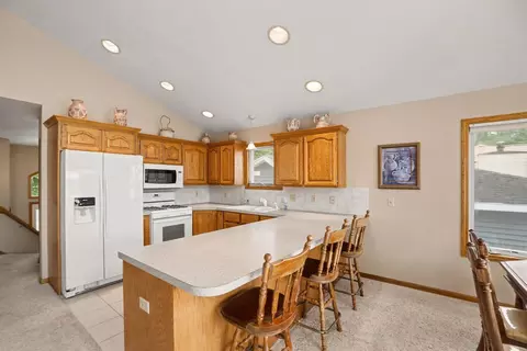 Kitchen - 966 E 88th St, Newaygo, MI 49337 photo 1 of 2