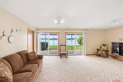 Living - 966 E 88th St, Newaygo, MI 49337 photo 5 of 6