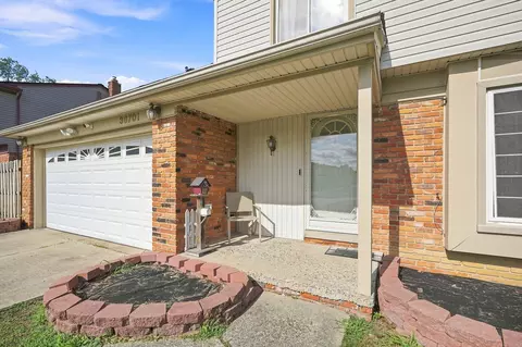 30701 Ventura St, Southfield, MI 48076