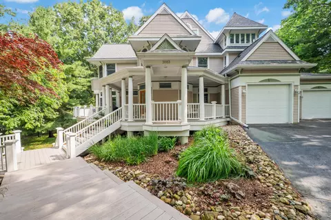 3003 Dunes Valley Path, Stevensville, MI 49127