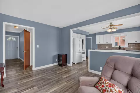 Entry Way - 10790 N Waldron Rd, Jerome, MI 49249 photo 2 of 4