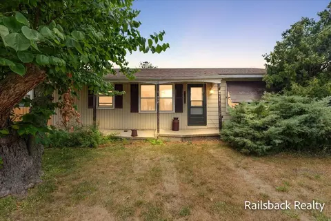 558 S Union St, Sparta, MI 49345