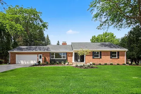 4043 Clearview St NE, Grand Rapids, MI 49546
