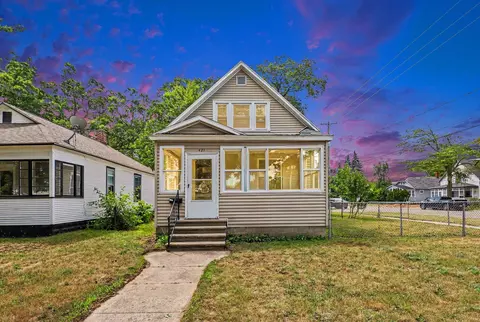 421 W Forest Ave, Muskegon, MI 49441